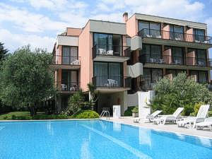 Hotel Holiday ***