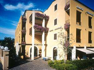 Hotel Santoni ***
