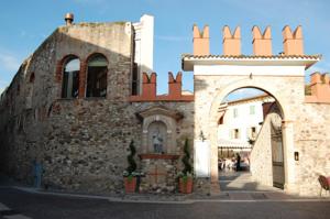 Corte San Luca Apartments